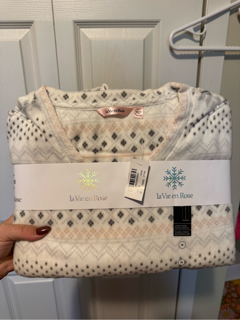 La Vie En Rose Patterned Fleece Sweater and Pants Set